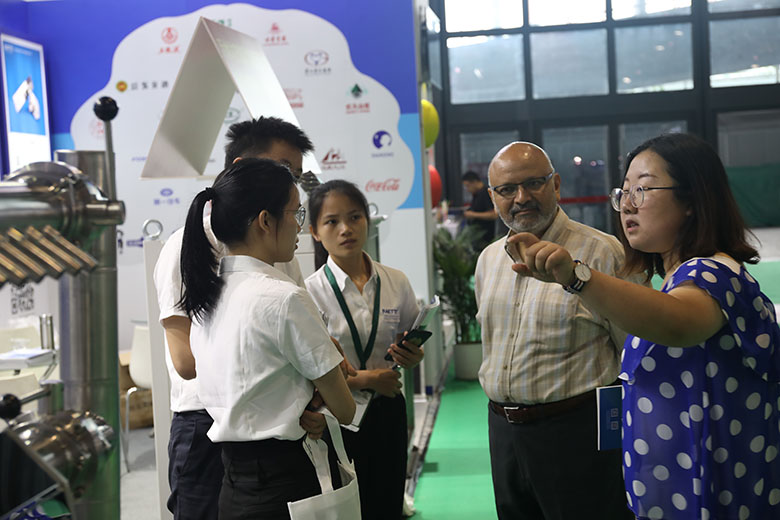 進擊上海包裝展，展現(xiàn)雷茨節(jié)能風機之美