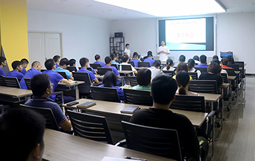 銳天科技召開7月份總結(jié)大會以及新進(jìn)員工介紹